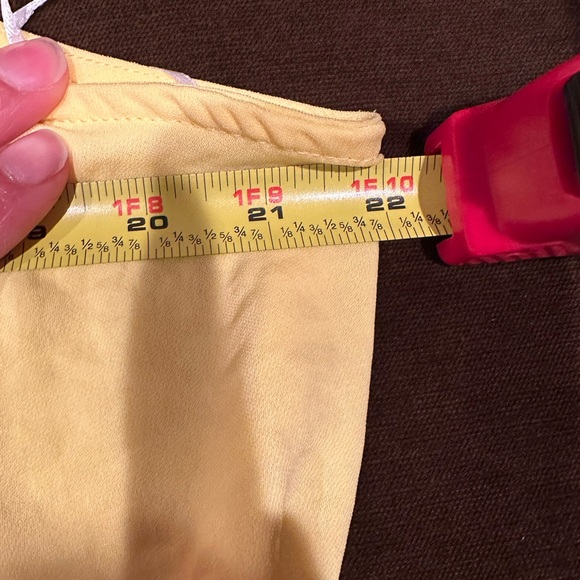 Tamara H NWT Yellow Halter top Mock Neckline With Tie In The Back SZ L - Picture 7 of 8